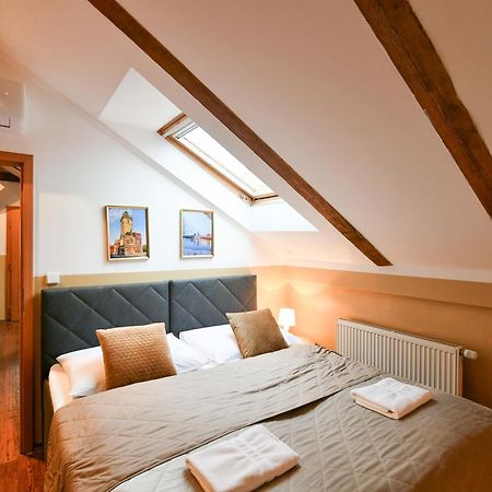 Amazing Charles Bridge Apartment Praha Eksteriør bilde