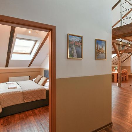 Amazing Charles Bridge Apartment Praha Eksteriør bilde