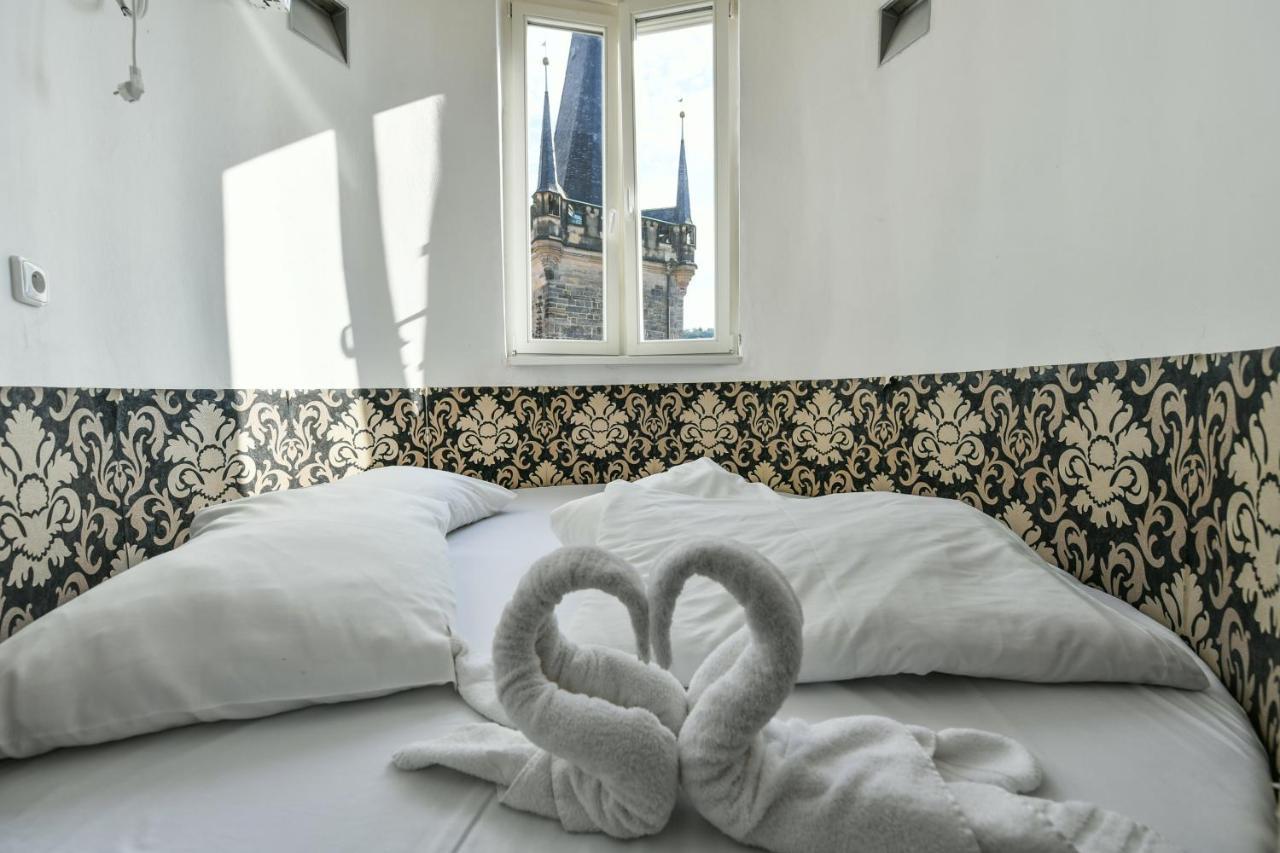 Amazing Charles Bridge Apartment Praha Eksteriør bilde