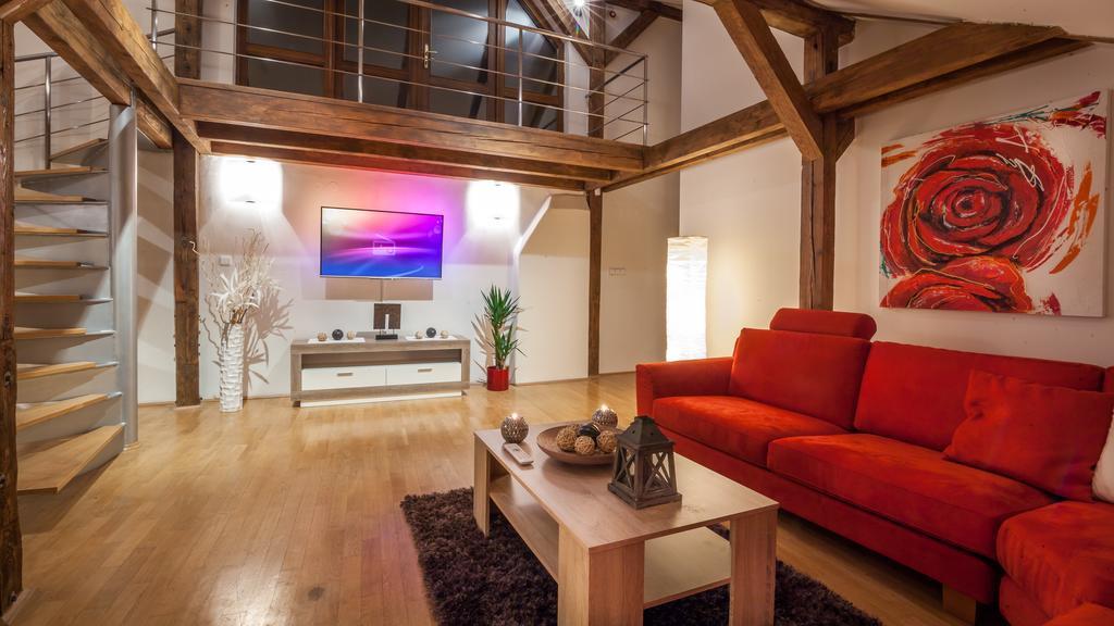 Amazing Charles Bridge Apartment Praha Rom bilde