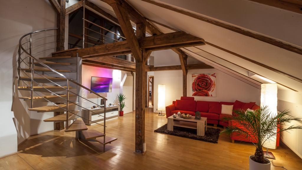 Amazing Charles Bridge Apartment Praha Rom bilde